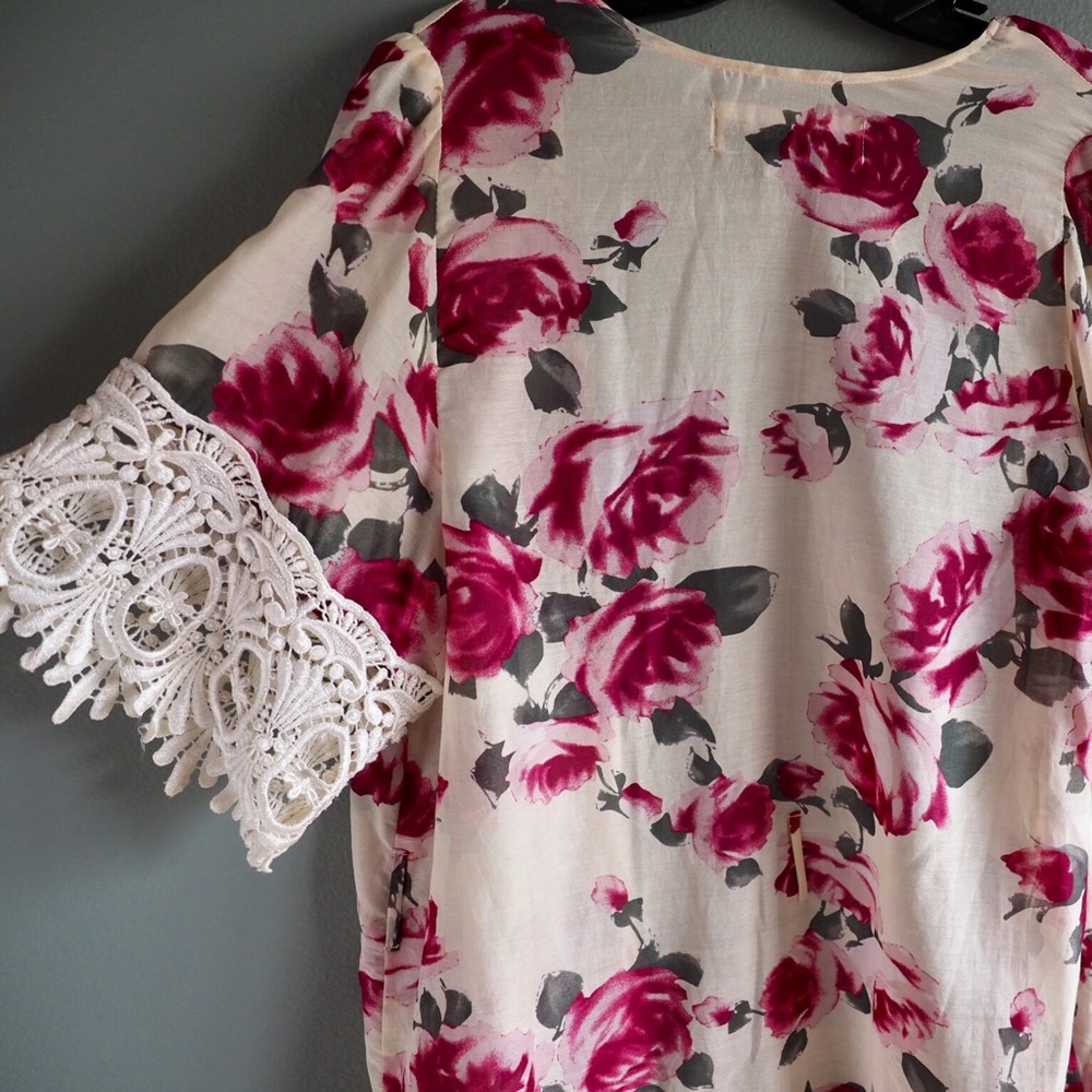 Stone Cold Fox Garden Robe - Picture 6 of 7